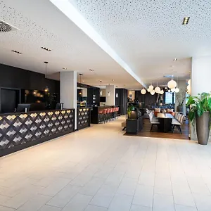 Leonardo Hauptbahnhof 4* Vienne