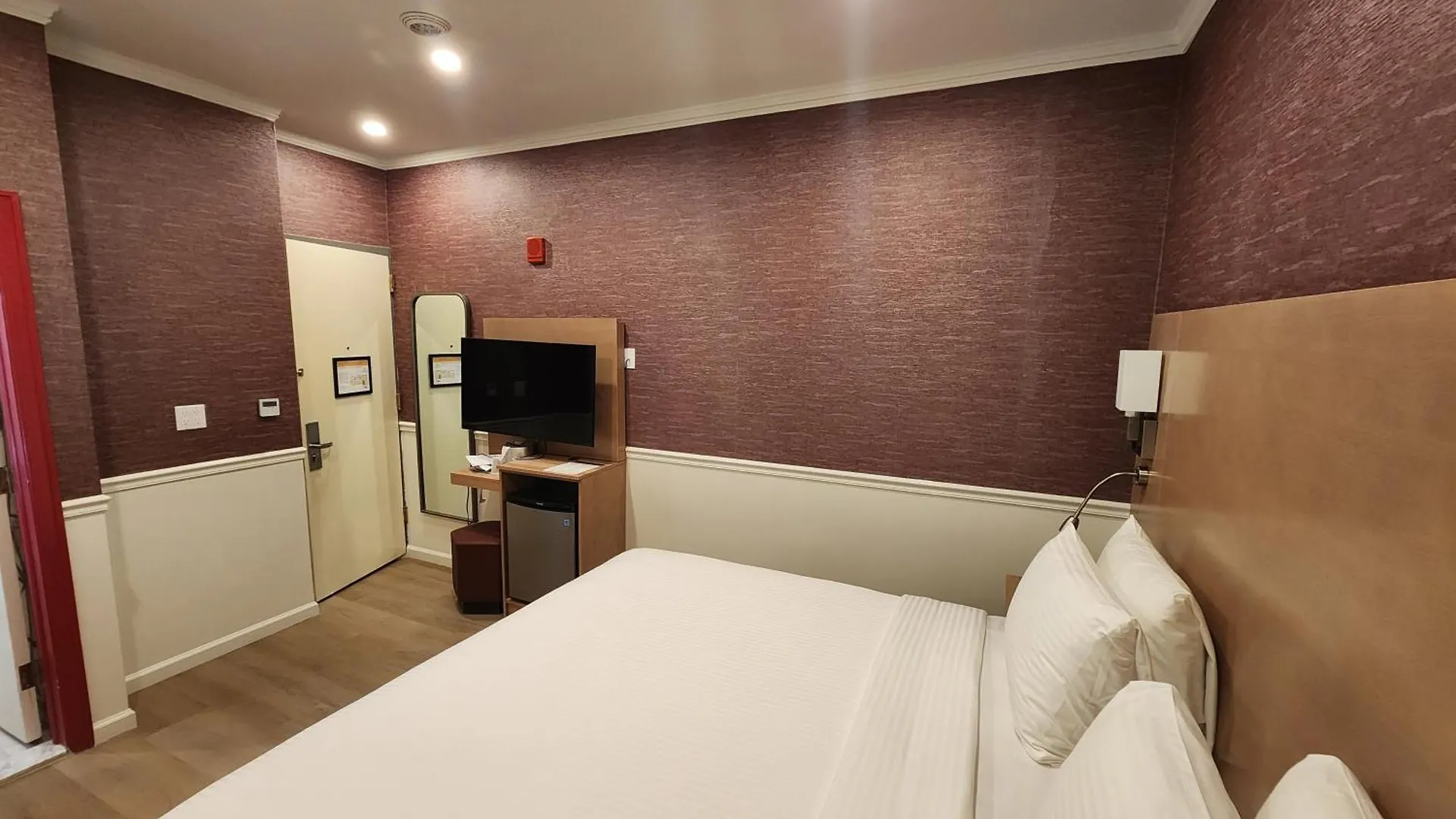 The Mayfair Hotel Times Square, Ascend Hotel Collection New York